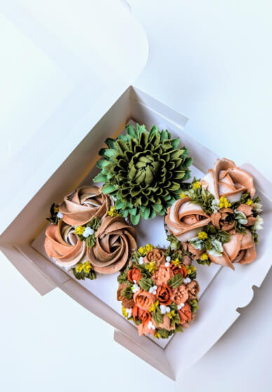 Realistic Flower Cupcake Decorating Workshop