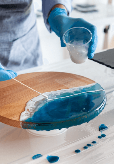 Resin Art Class: Cheeseboard and Coasters
