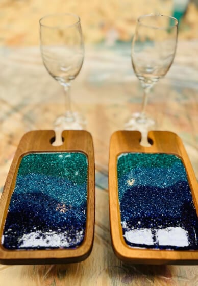 Resin Art Class: Mini Boards and Wine Glasses