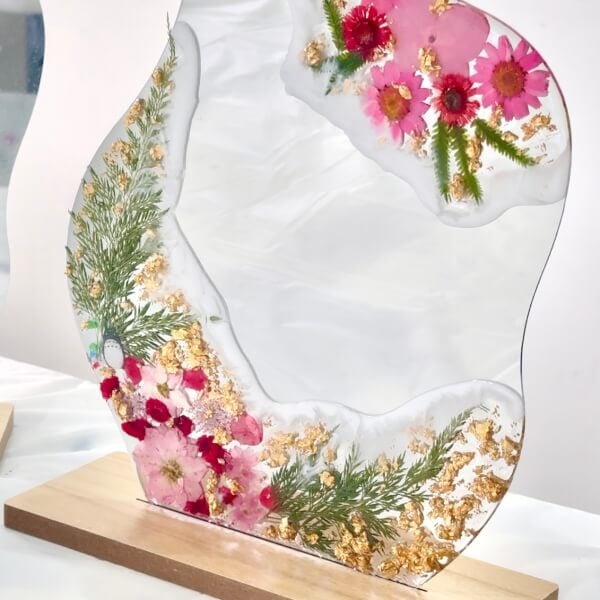 Resin Art Class Mirror Design Sydney Gifts ClassBento