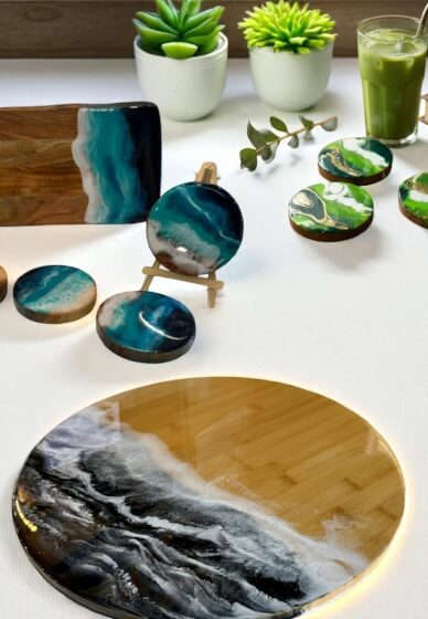 Resin Art Class on Cheeseboards, Coasters and Lazy Susans