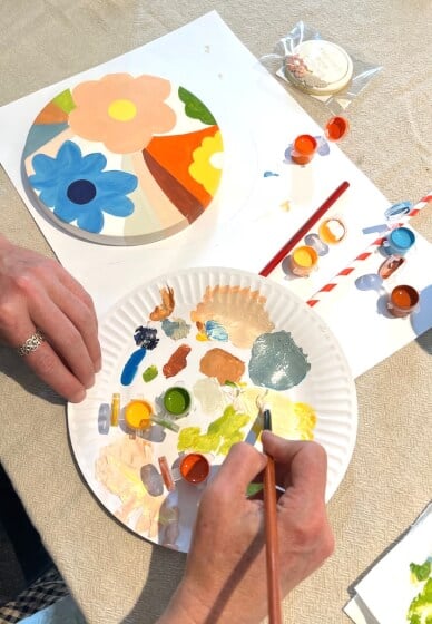 Round Canvas Paint and Sip Workshop