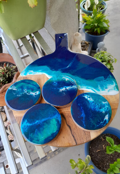 Round Resin Chopping Board with 4 Coaster Workshop