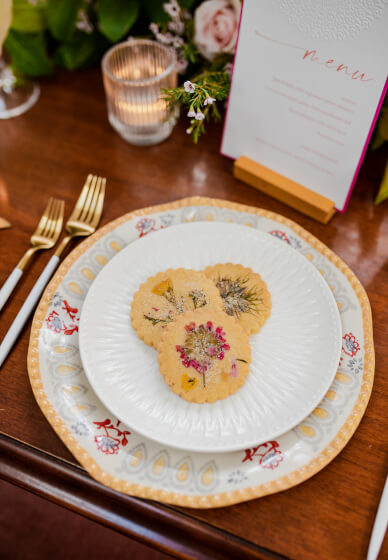 Shortbread Biscuit Class: Fun with Edible Flowers