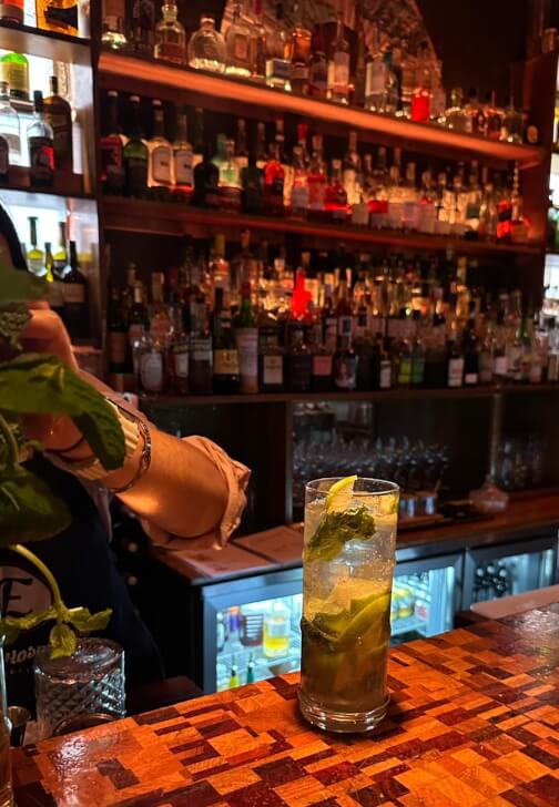 Social Cocktail Making Class