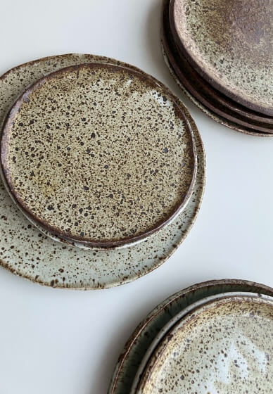 Prosecco and Pottery: Plates and Platters Class