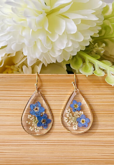 UV Resin Botanical Jewellery Workshop