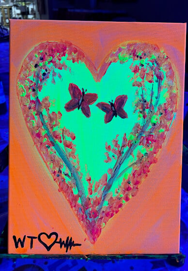 Valentines UV Glow Love Heart Painting Workshop