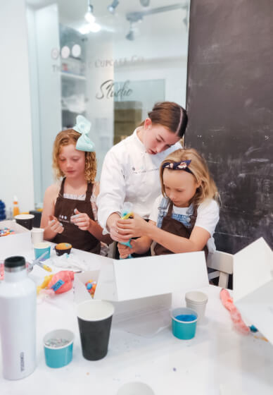 1.5 Hour Kids Cupcake Decorating Class