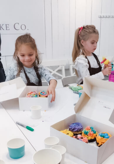1.5 Hour Kids Cupcake Decorating Class