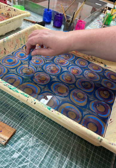A Luxurious Private Marbling Experience for Teams