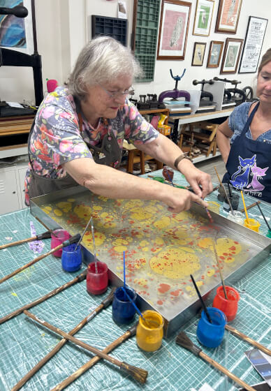 A Luxurious Private Marbling Experience for Teams