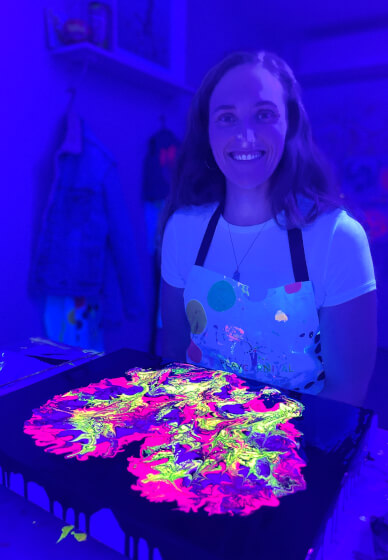 Adults Neon Glow in the Dark Fluid Art Class