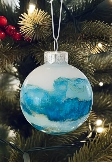 Alcohol Ink Glass Christmas Ornament Workshop