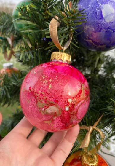 Alcohol Ink Glass Christmas Ornament Workshop