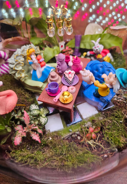 Alice in Wonderland Terrarium Workshop