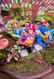 Alice in Wonderland Terrarium Workshop