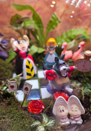 Alice in Wonderland Terrarium Workshop