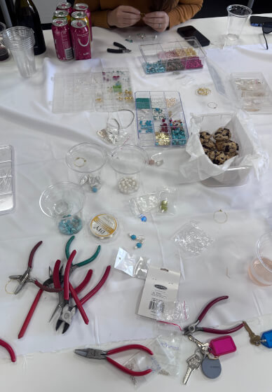 Beaded Jewellery Making Class with Pearls and Gemstones