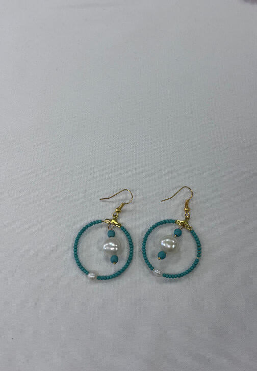 Beaded Jewellery Making Class with Pearls and Gemstones
