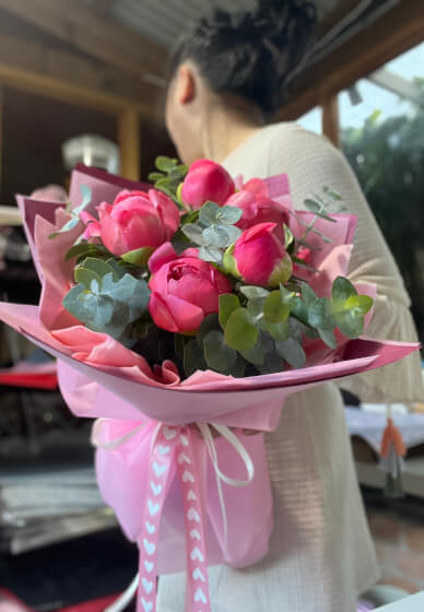 European Peonies Bouquet Workshop for Beginners