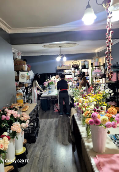 European Peonies Bouquet Workshop for Beginners