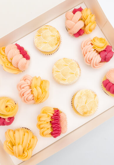 Beginner Buttercream Cupcakes Class - Modern Cupcakes
