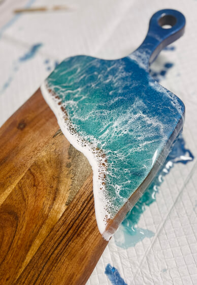 Beginners Resin Ocean Cheeseboard Workshop