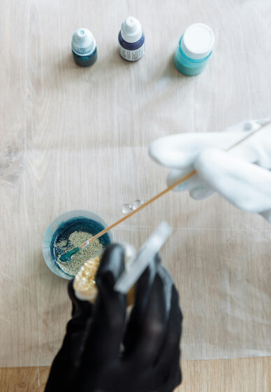 Beginners Resin Ocean Cheeseboard Workshop