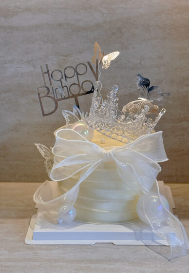 Beginner's Six Inch Cake Decorating Class for Mom and Dad