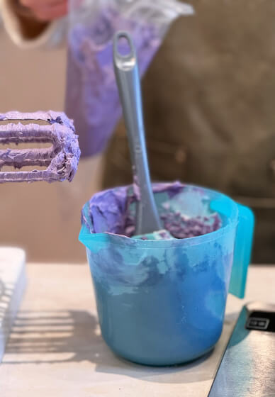 Beginner's Six Inch Cake Decorating Class for Mom and Dad