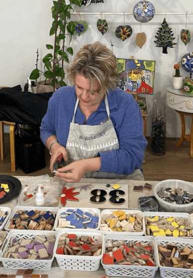 Beverley CRC Mosaic Workshop for Beginners–Choose Your Project
