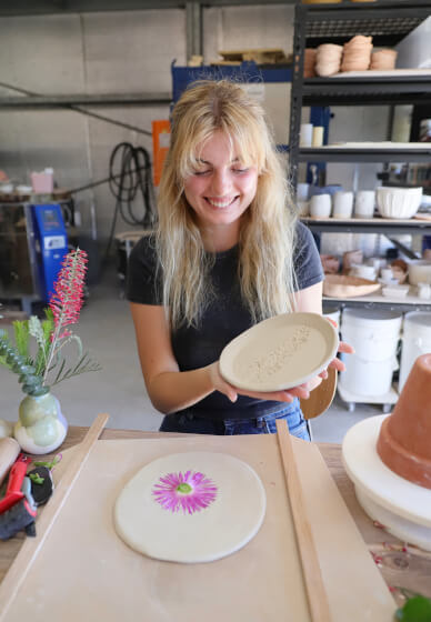 Botanical Serving-Ware Pottery Class