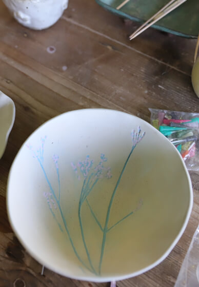 Botanical Serving-Ware Pottery Class