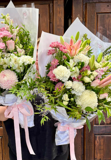 Bouquet Making Workshop: Blooms and Bubbles