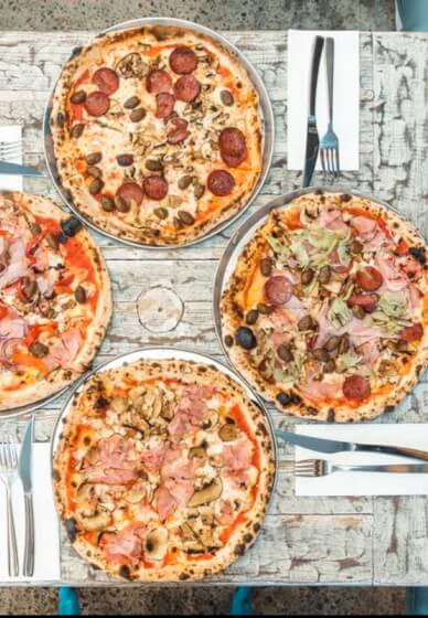 Festive Paint and Brunch Class in Brookvale