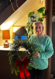 Build a Fresh Christmas Wreath Workshop