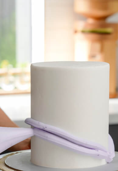 Buttercream Drip Cake Masterclass: Combed Cake Design