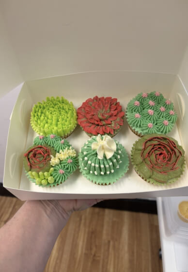 Buttercream Succulent Cupcake Decorating Workshop