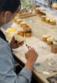 Cake Decorating Class: Buttercream Flowers