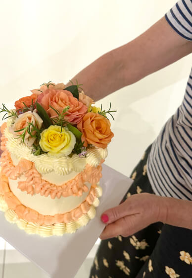 Cake Decorating Class: Fresh Flowers