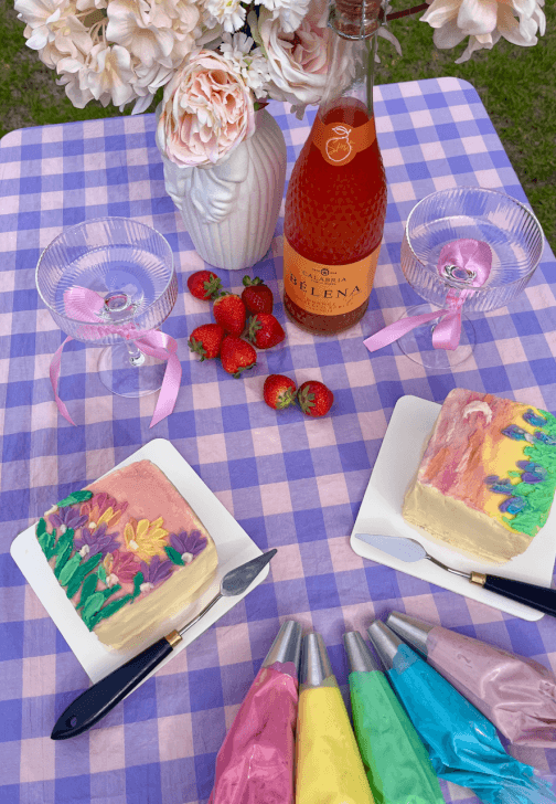 Cake Paint and Sip Workshop