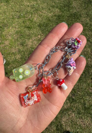 Charm Bar: Create Your Own Charm Jewelry DIY Kids Workshop