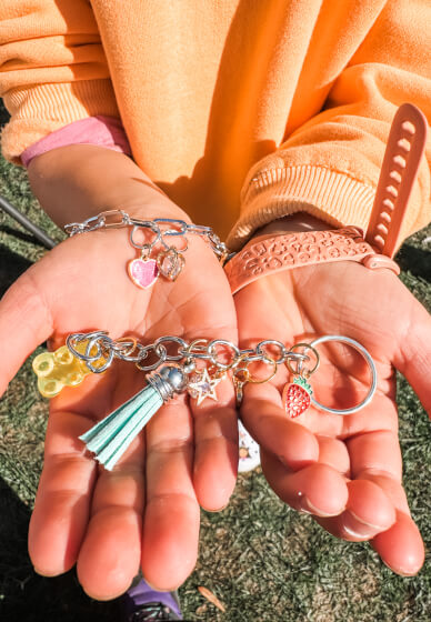 Charm Bar: Create Your Own Charm Jewelry DIY Kids Workshop