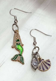 Charm Bar: Create Your Own Charm Jewelry DIY Kids Workshop