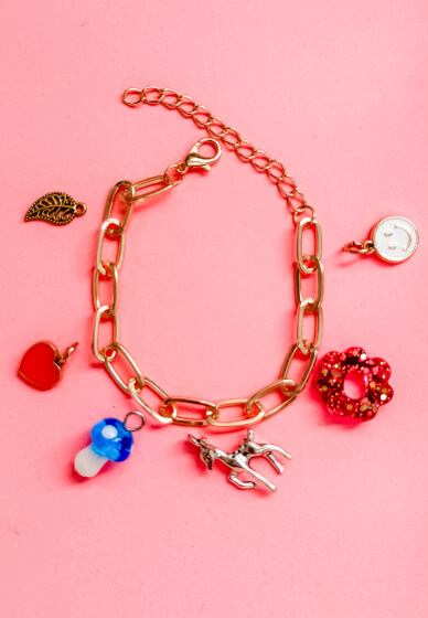 Charm Bar: Create Your Own Charm Jewelry DIY Kids Workshop