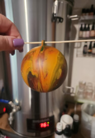 Christmas Bauble Acrylic Pouring Workshop for Beginners