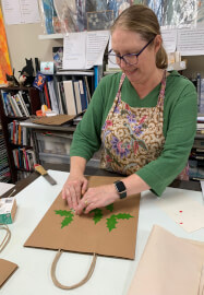 Christmas Craft: DIY Gift Bags and Cards Class