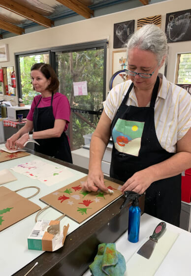 Christmas Craft: DIY Gift Bags and Cards Class