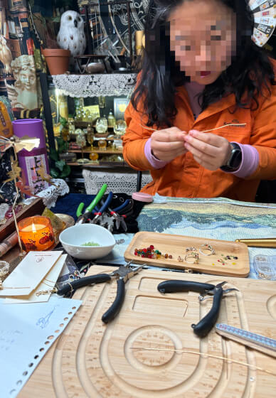 Christmas Crystal Jewelry Workshop: DIY Gifts